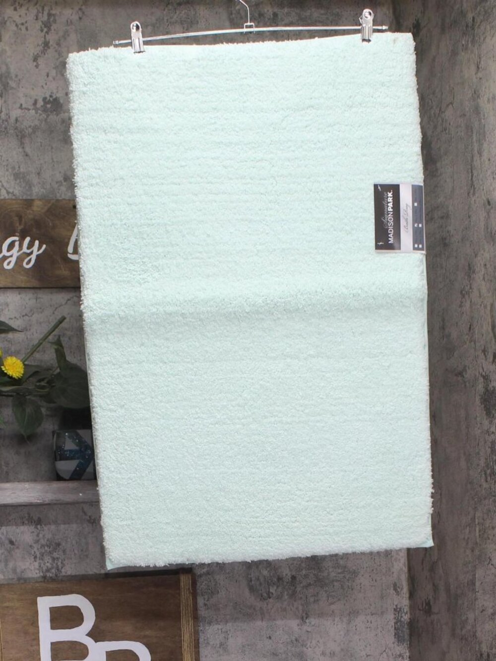 Madison Park Signature Marshmallow Bathroom Rug Non Slip Seafoam Green 20x30